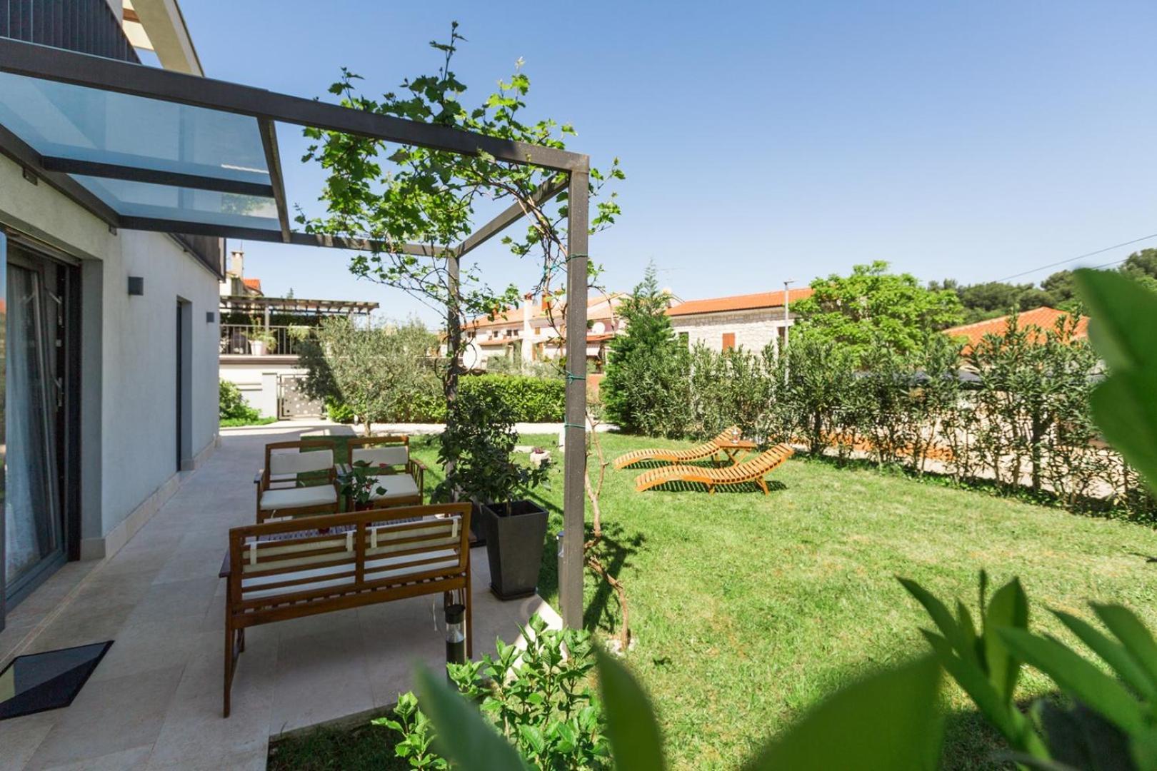 Riva Garden Exclusive Apartment Funtana Bagian luar foto