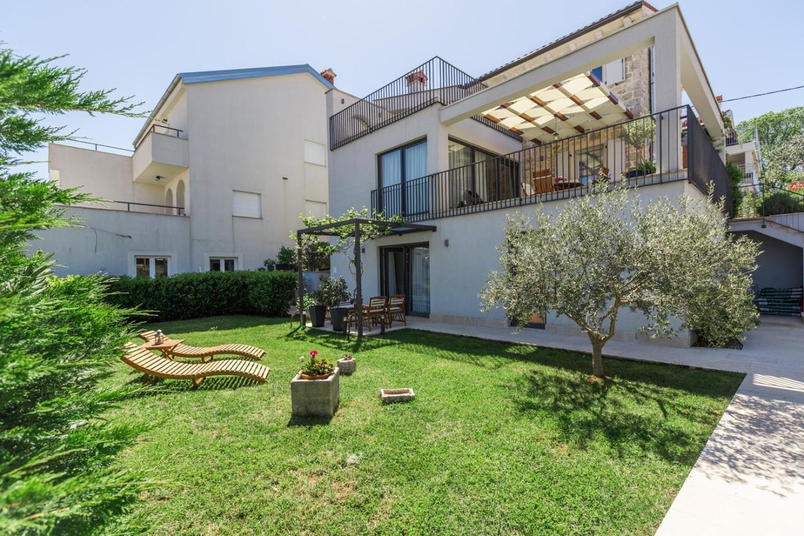 Riva Garden Exclusive Apartment Funtana Bagian luar foto